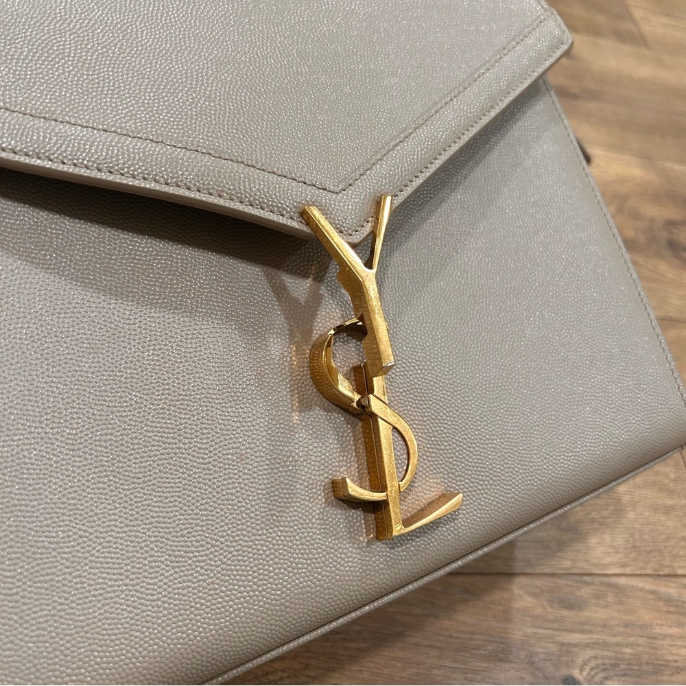 * SOLD * YVES SAINT LAURENT Cassandra Medium top handle bag - Picture 13 of 17